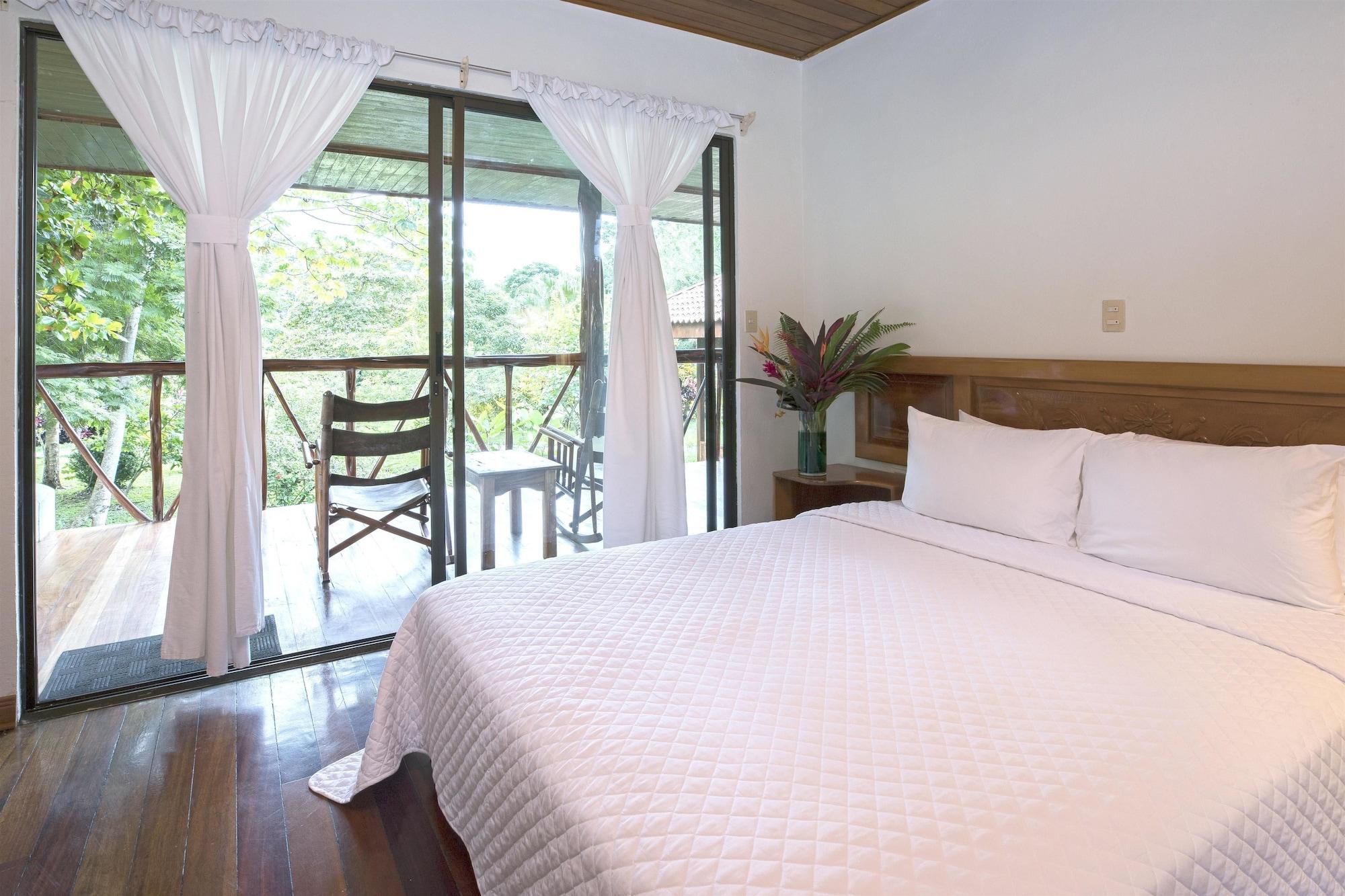 Crocodile Bay Resort Puerto Jiménez Екстериор снимка